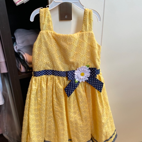 Dresses for girls 4-5 yo - Picture 4 of 7